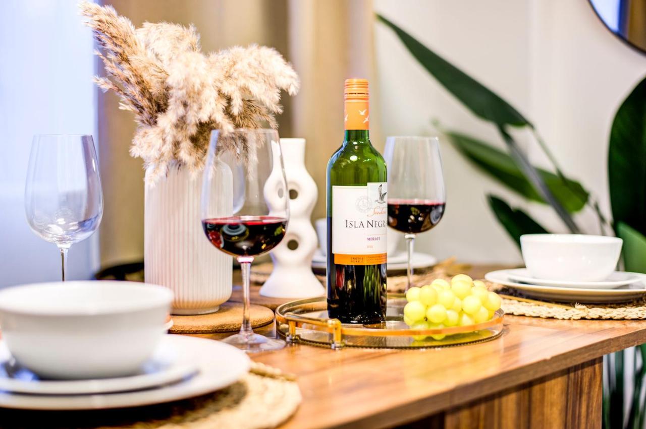 Hyde Park Chic Modern Flat For 4