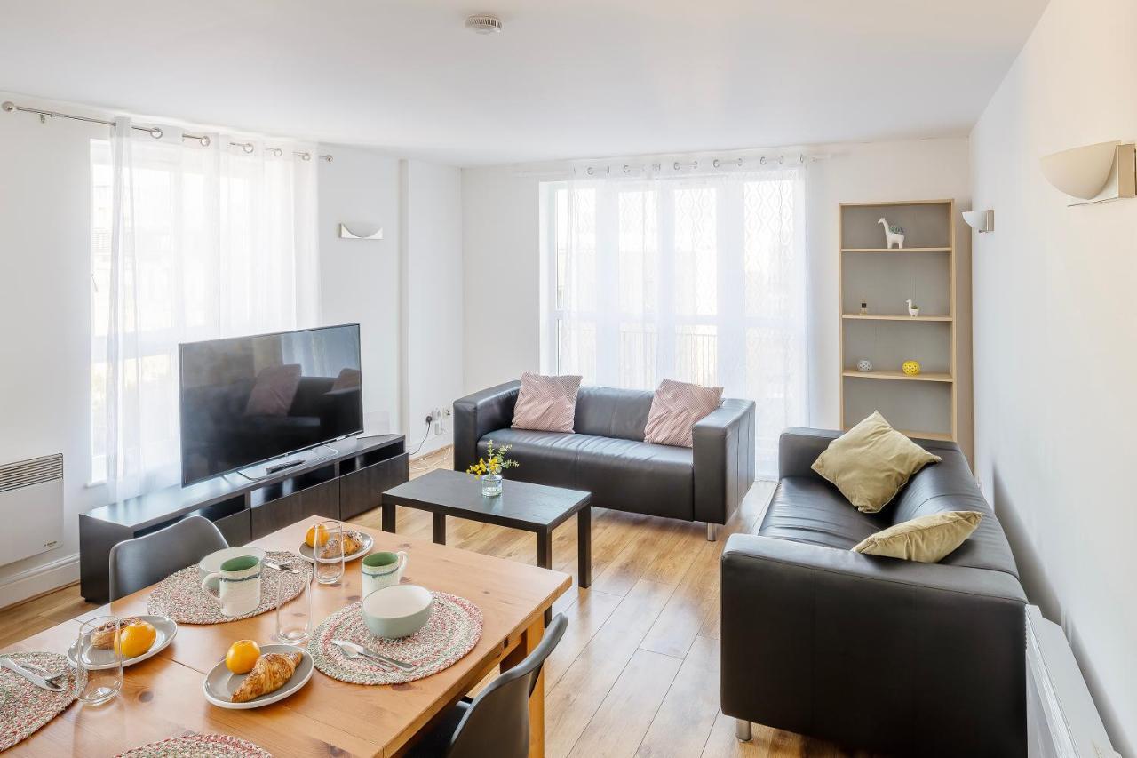 The Bright Flat In Whitechapel * Londen