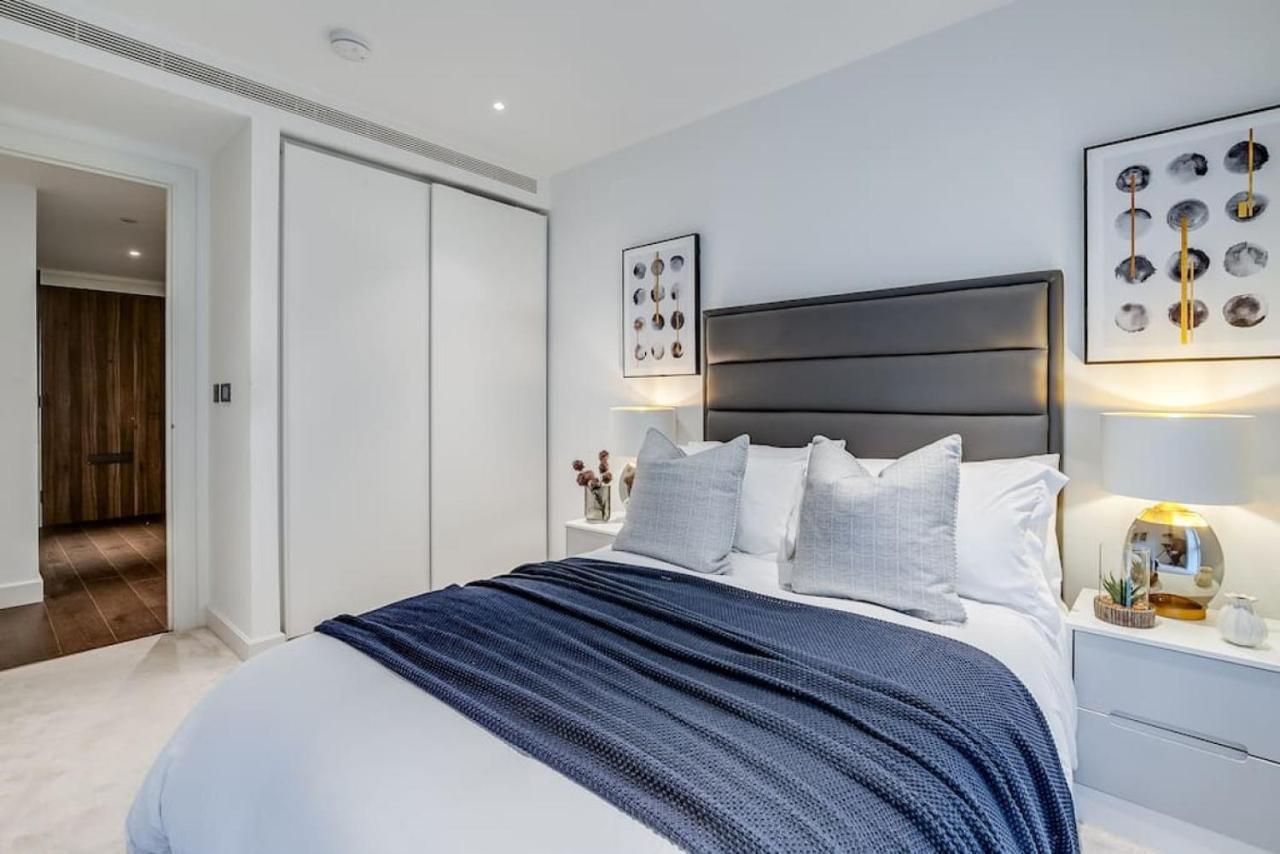 2Br London Hideaway With Balcony Near Westfield Mall Apartment