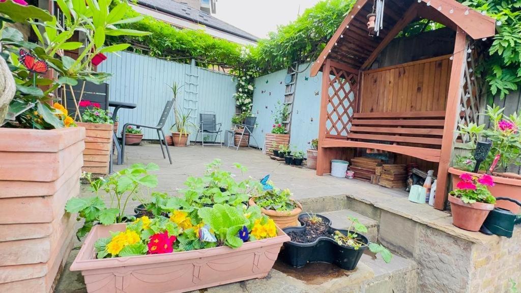 Apartamento Amazing Location - Of London- 2 Bedroom Stunning Canal View House With Private Garden,parking & Balcony Londres