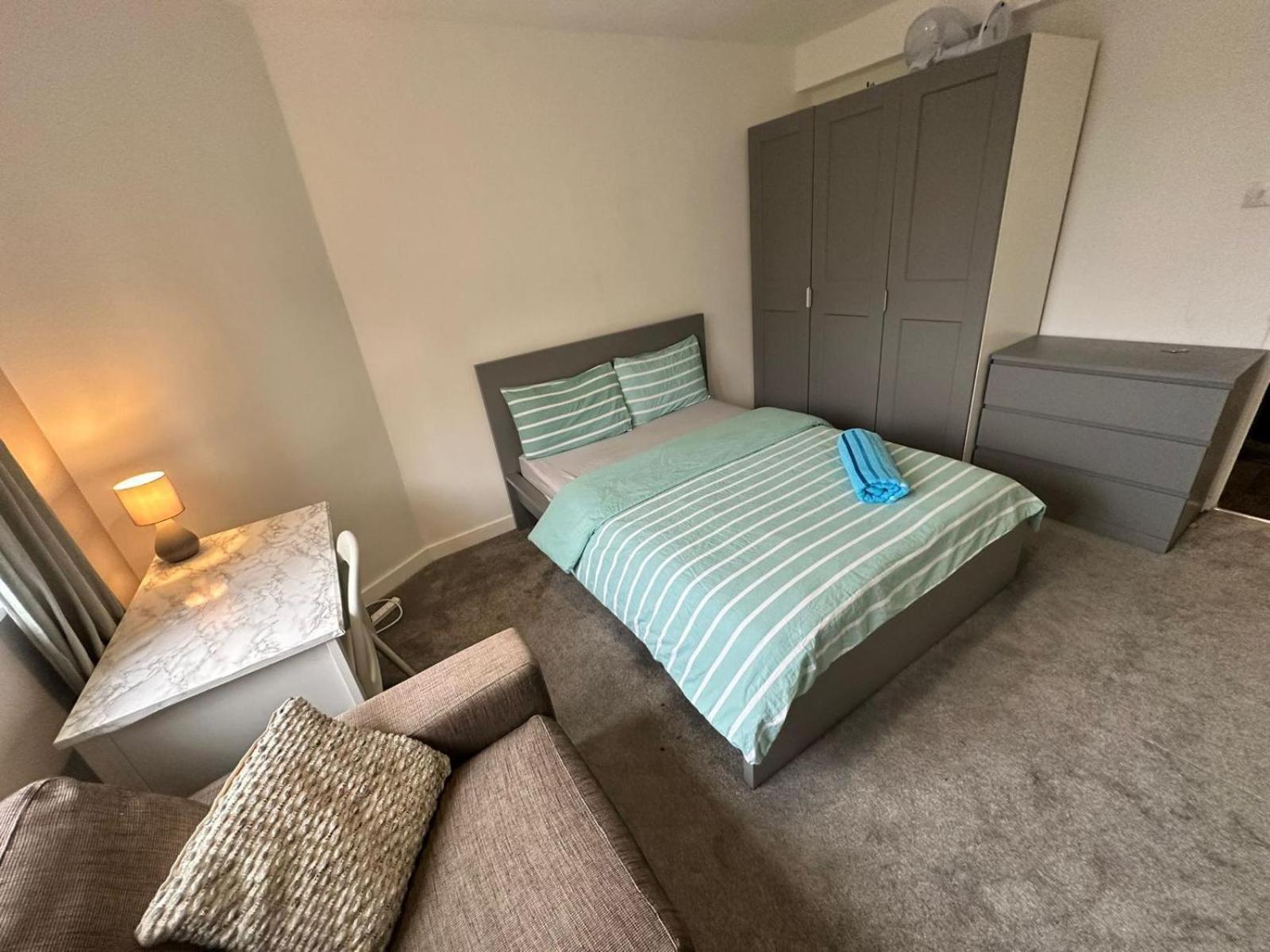 Karen House R3 * Londres