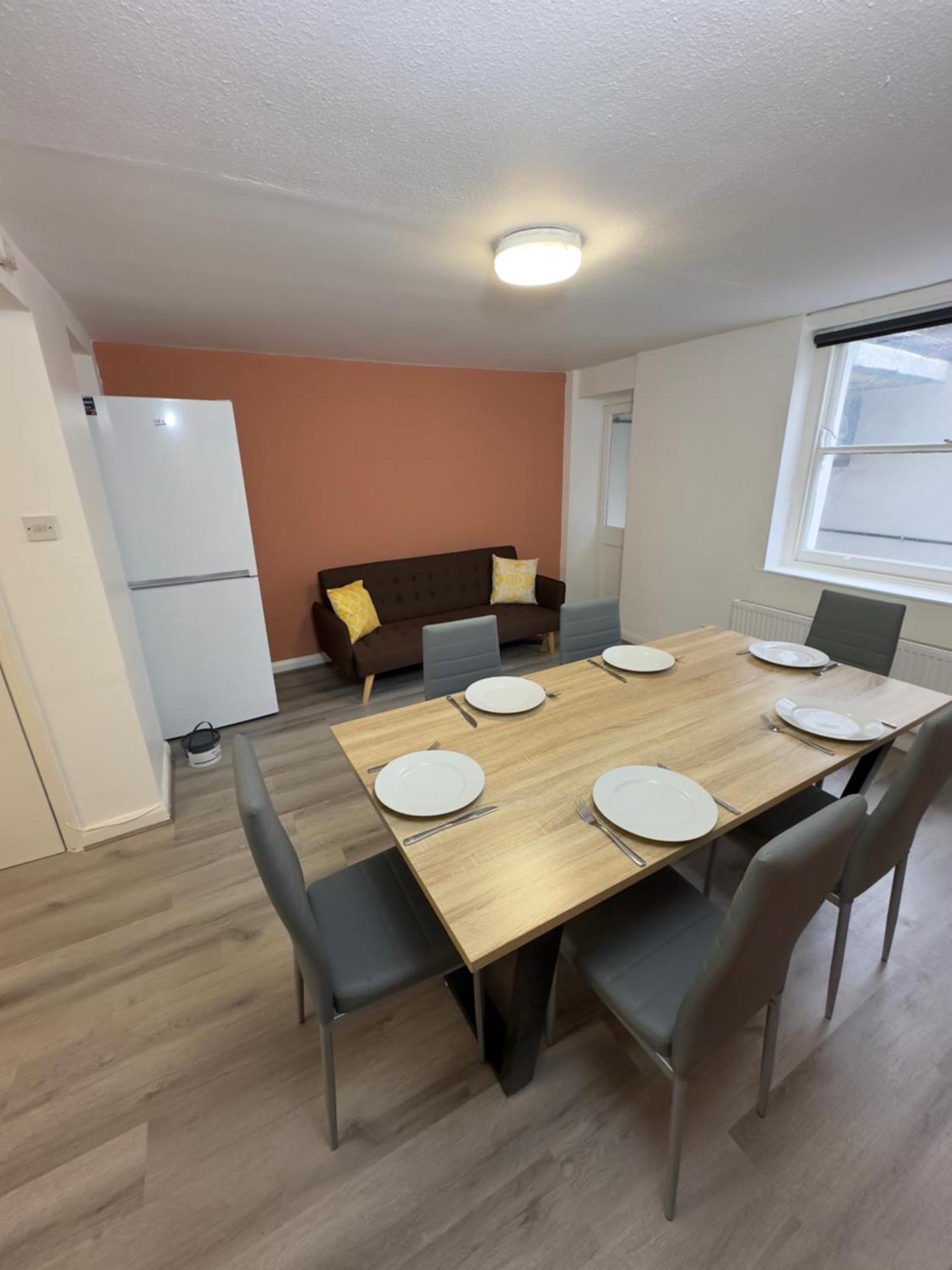Newly Decorated 5-bed Hackney Townhouse Сasa de vacaciones *