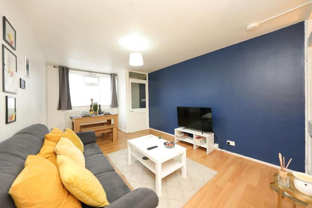 Apartamento Oasis Flat With High-speed Broadband And Free Parking