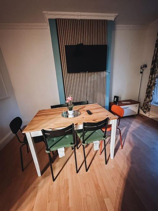 Spacious 3 Bedroom Flat In Stockwell