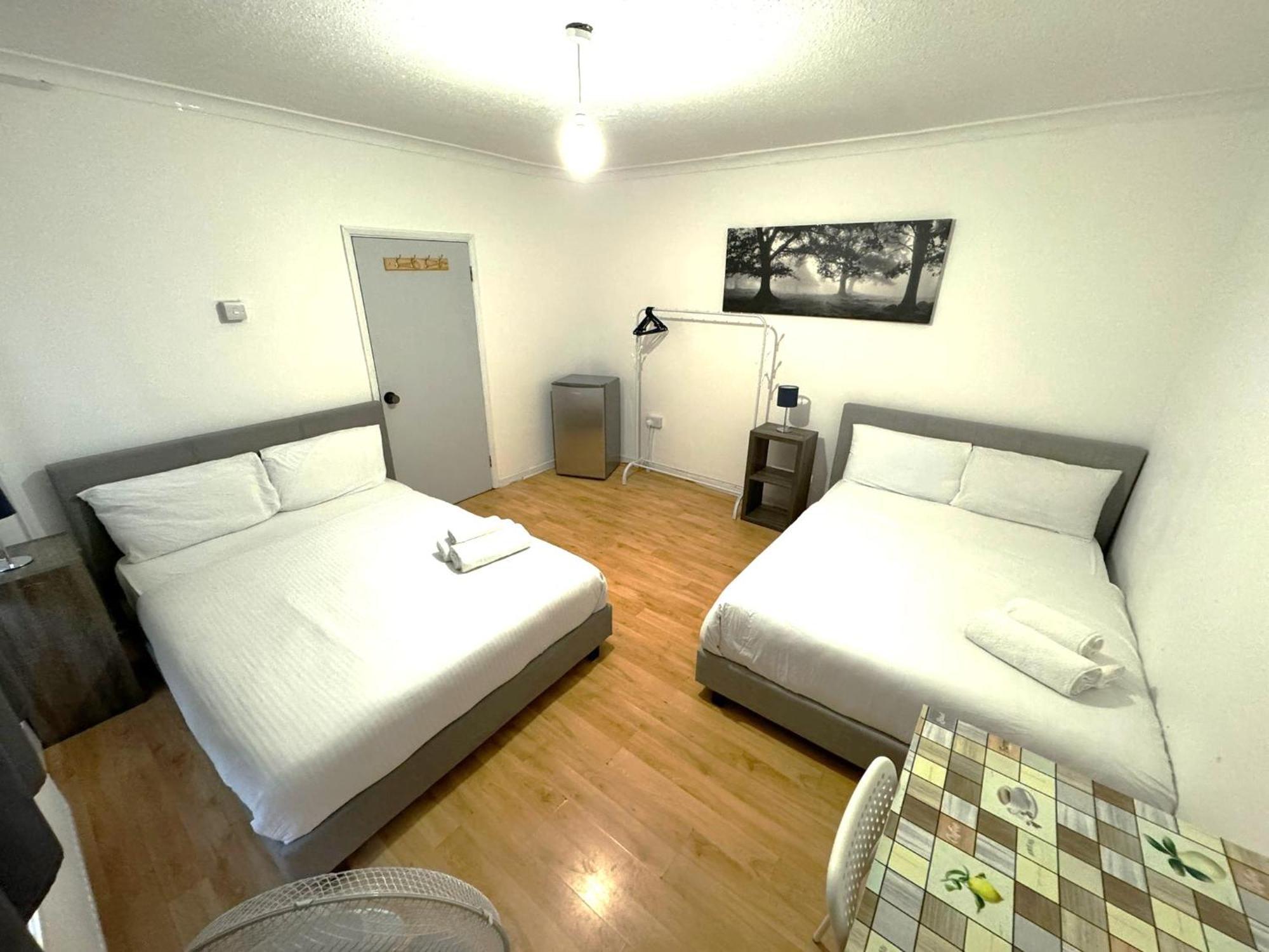 Gasthuis Stepney Comfy Double Bed 14 *