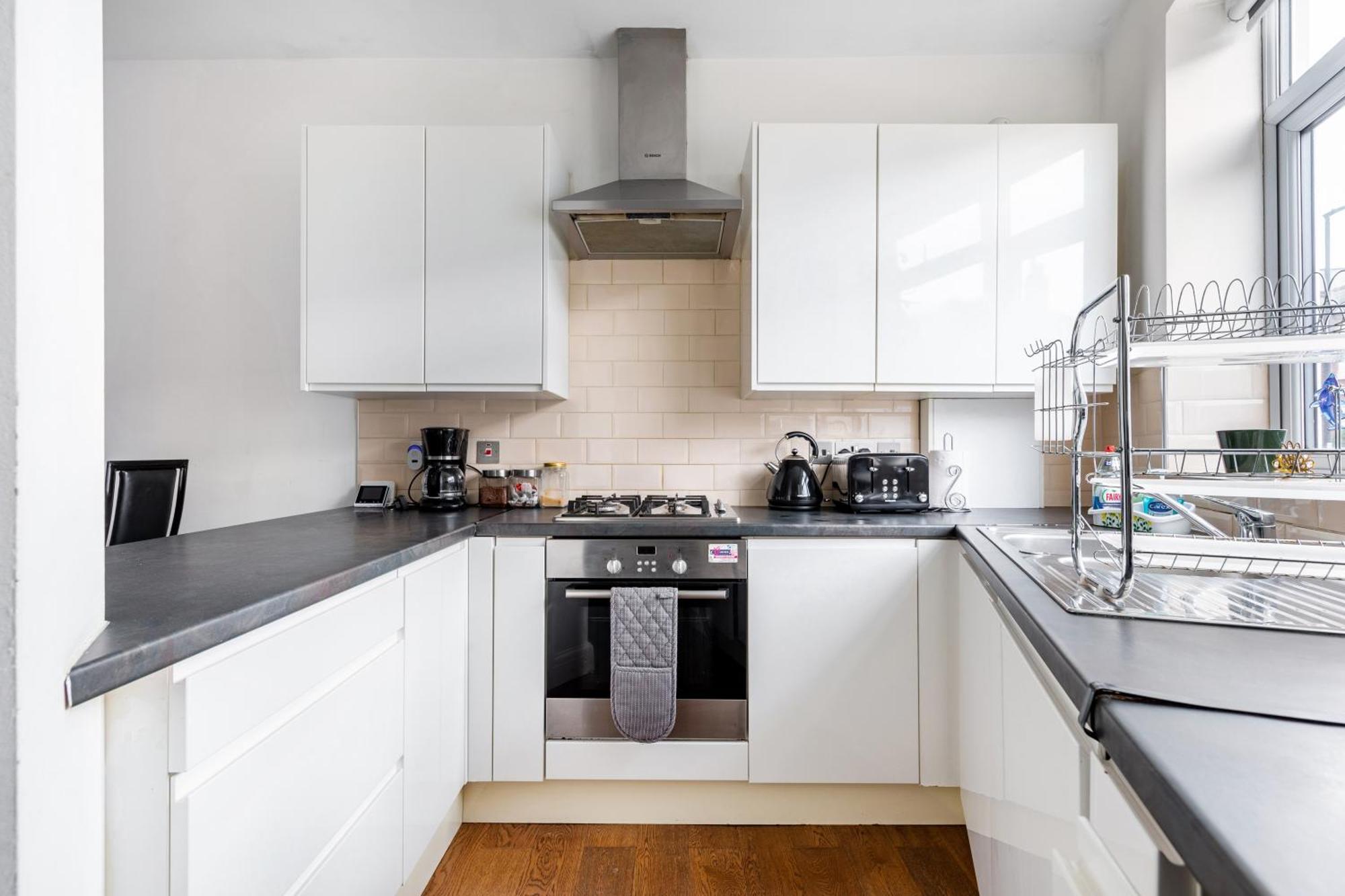 Appartement Spacious 2 Bed 2 Bath With Free Parking For 2 Cars And Underground Station Zone 2 For Quick Access To Up To 10 Guests Londres