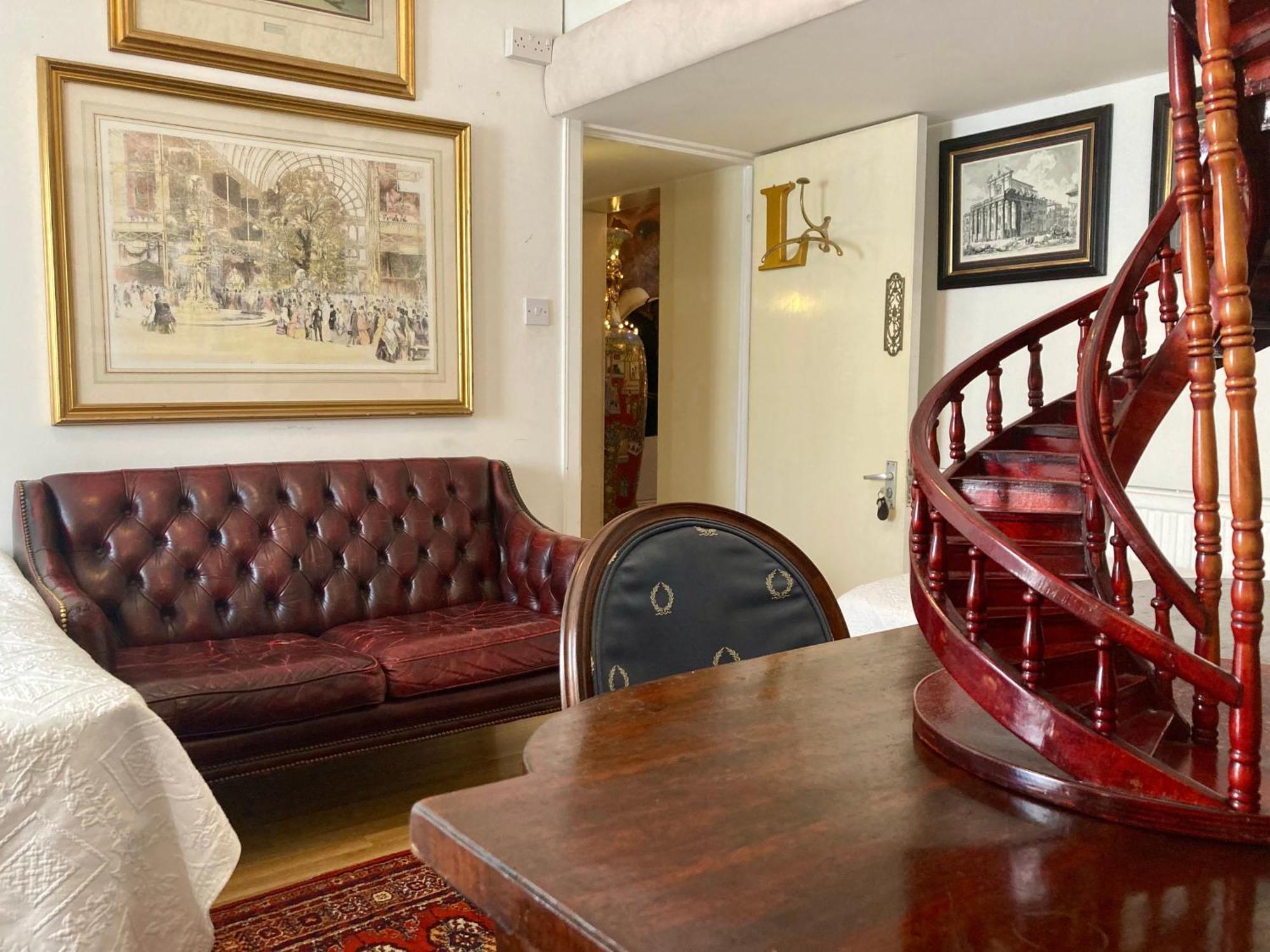 Quality And Very Good Value Private In Close To Notting Hill Zone 2 London