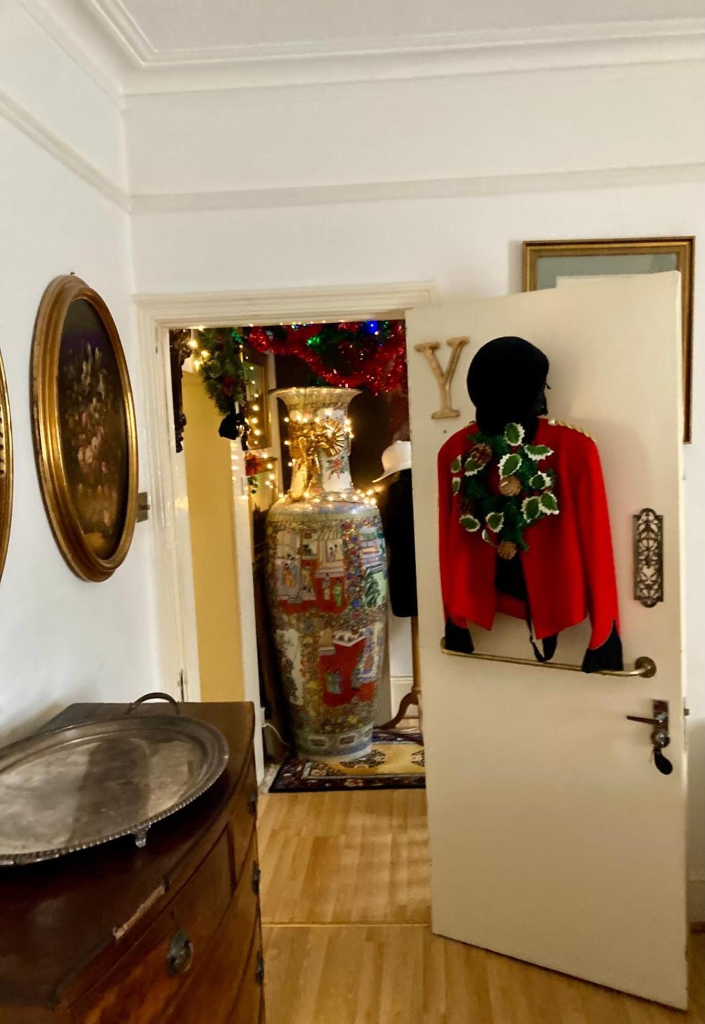 Quality And Very Good Value Private In Close To Notting Hill Zone 2