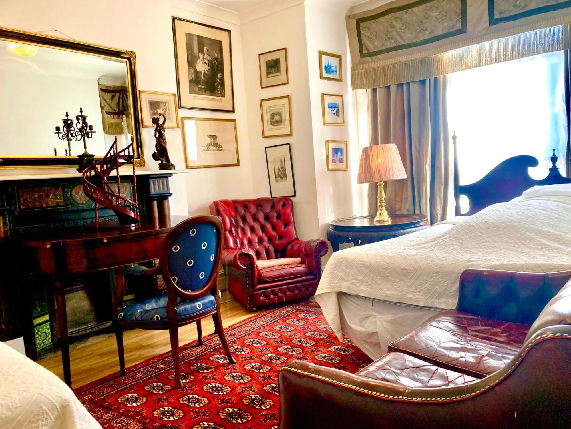Quality And Very Good Value Private In Close To Notting Hill Zone 2