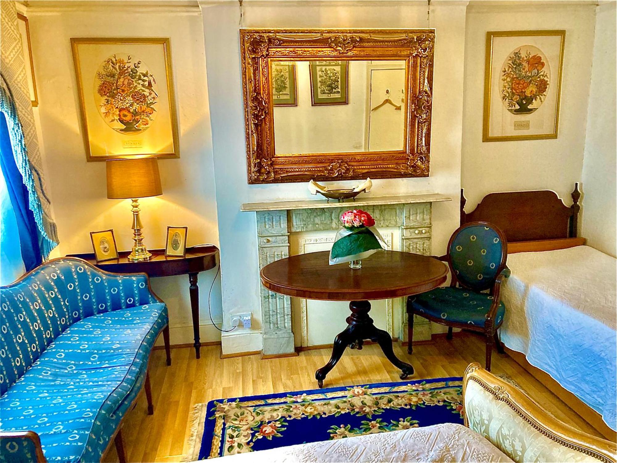 Quality And Very Good Value Private In Close To Notting Hill Zone 2 Guest house London