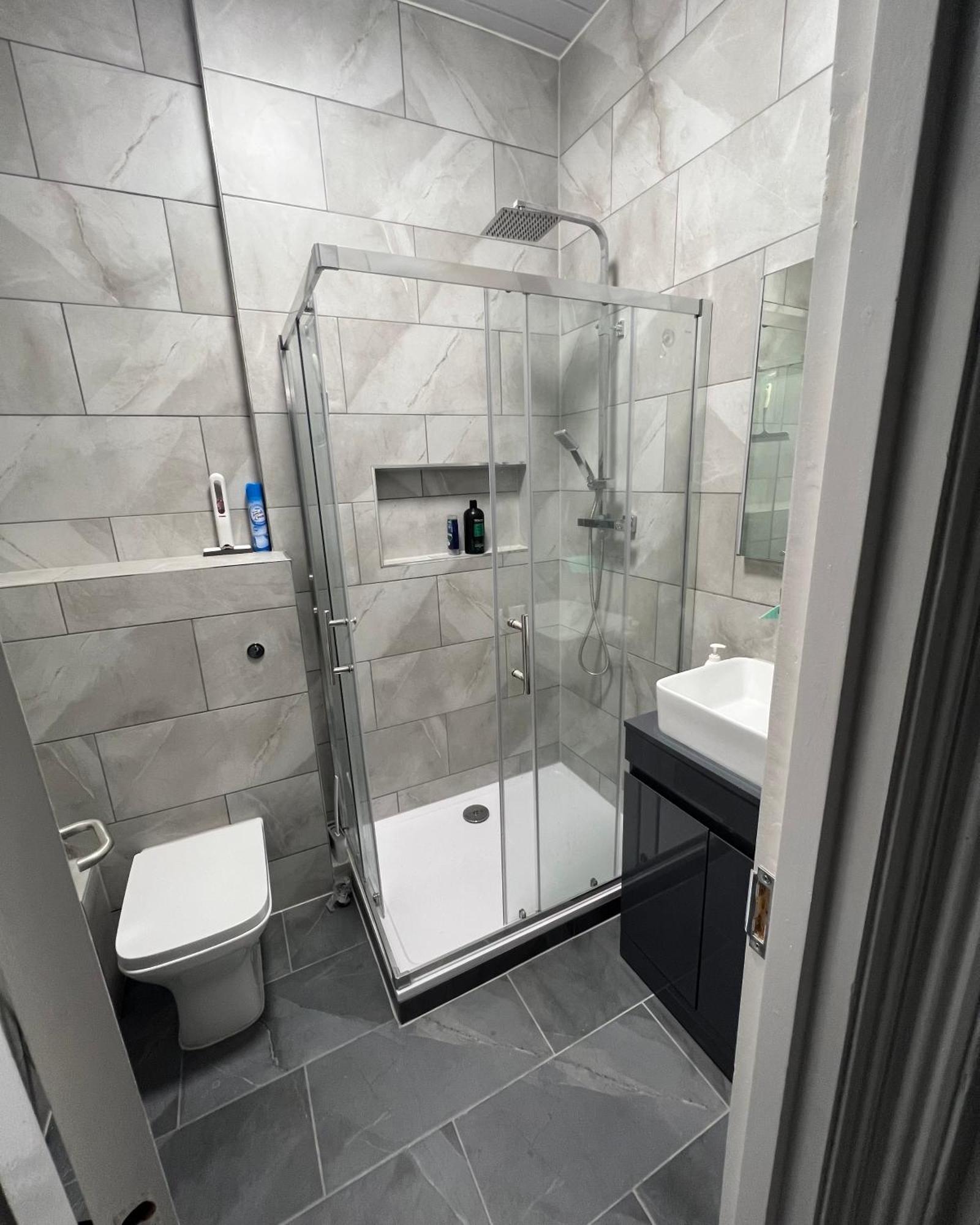 2 Bed In On 3rd Floor - Newly Refurbished - No Lift London