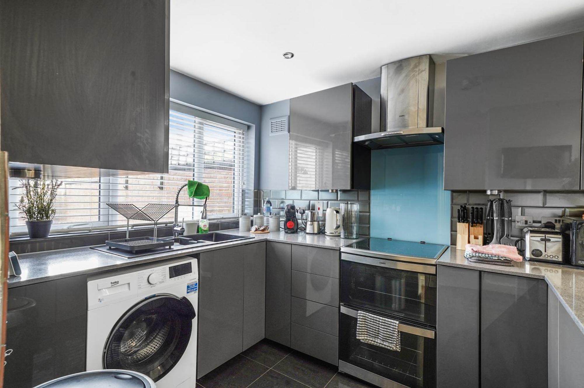 Stylish 3 Bedroom House Close To Streatham Hill Station Holiday home London