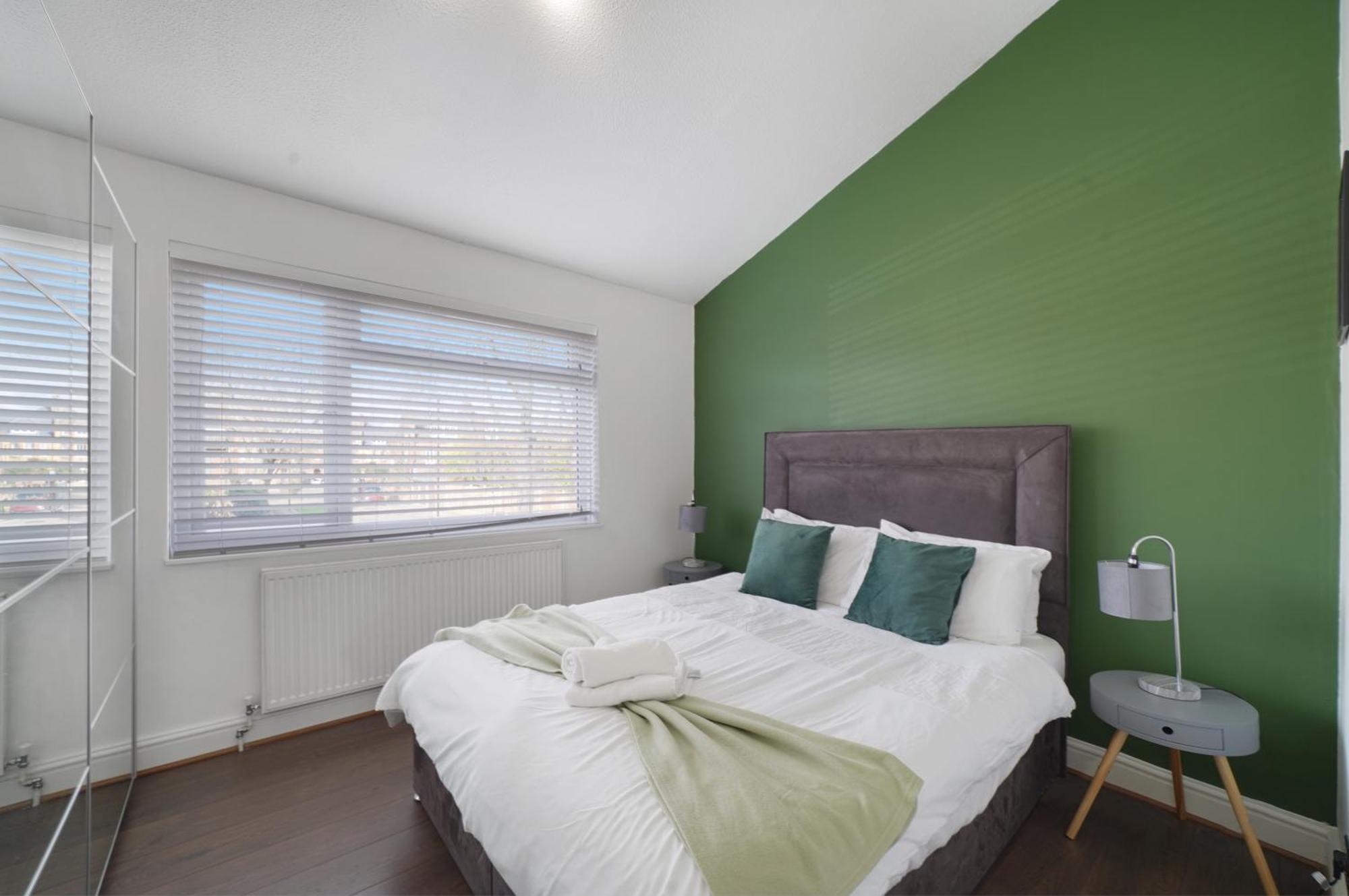Holiday home Stylish 3 Bedroom House Close To Streatham Hill Station *
