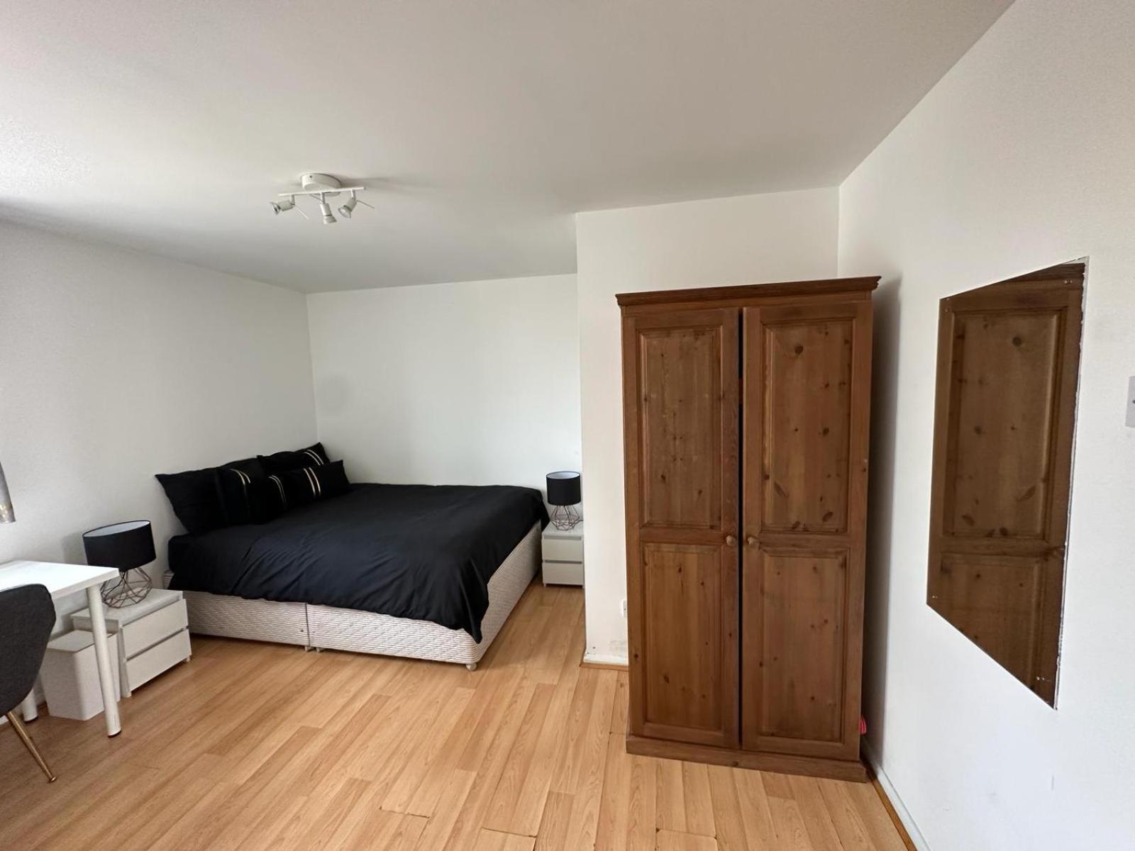 Luxury Near Eye Zone 1