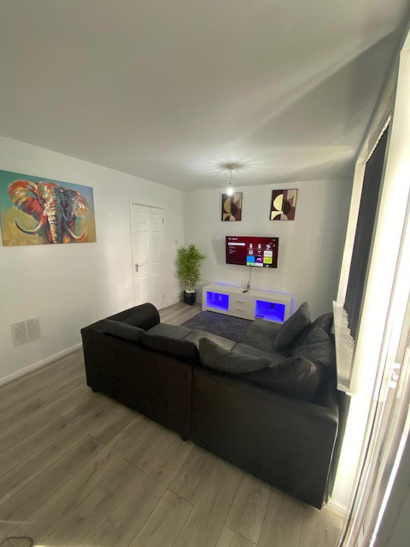 Appartement Chic Retreat Immaculate 2 Bed Oasis In *