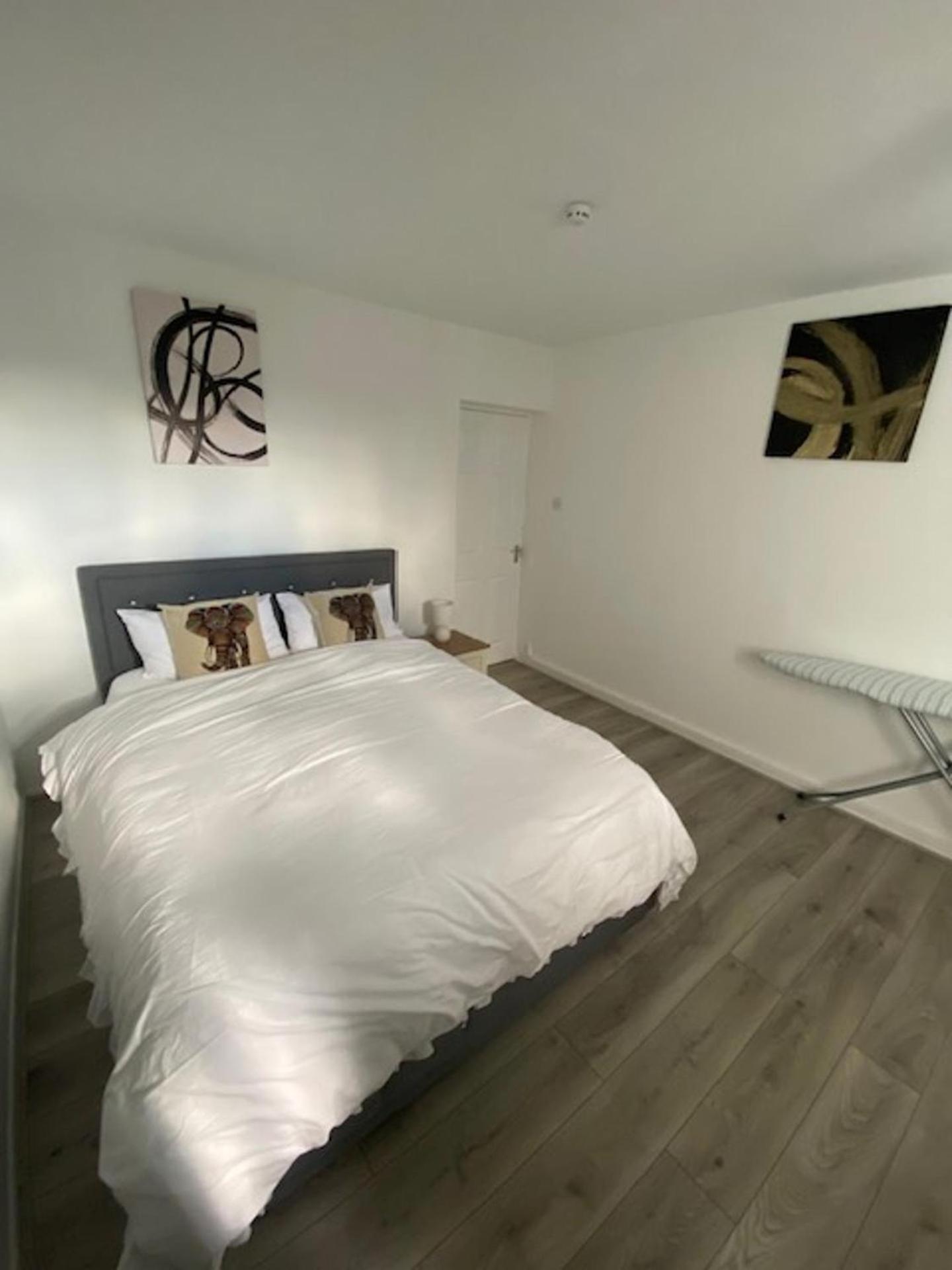 Chic Retreat Immaculate 2 Bed Oasis In * Londres