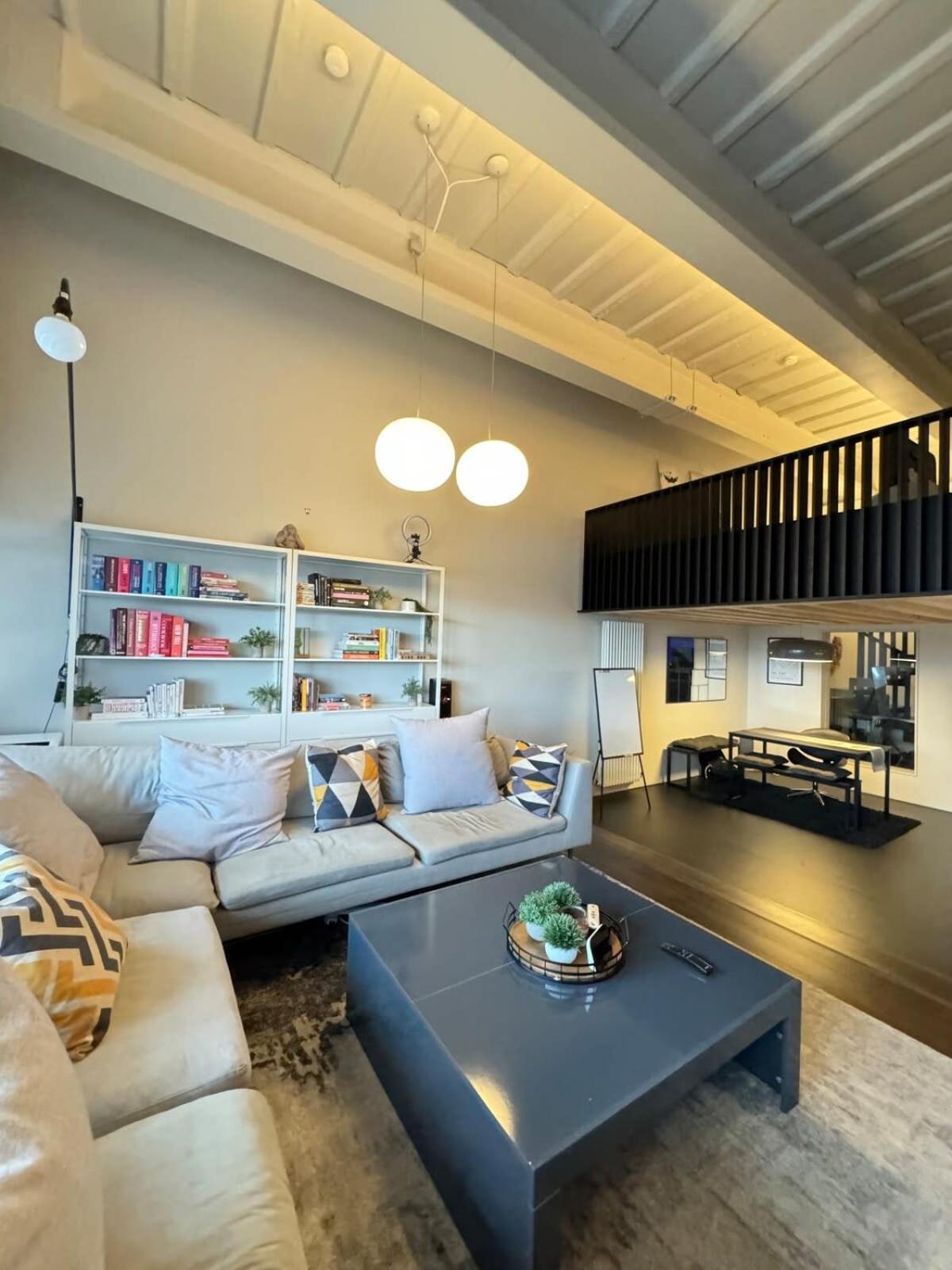 Appartement Industrial-chic 1bd Loft By The River Fulham! Londres