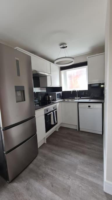New! Brand New Beautiful Modern Apartment London