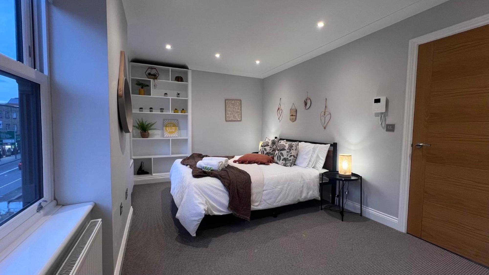Beautiful In Camden Town Apartment