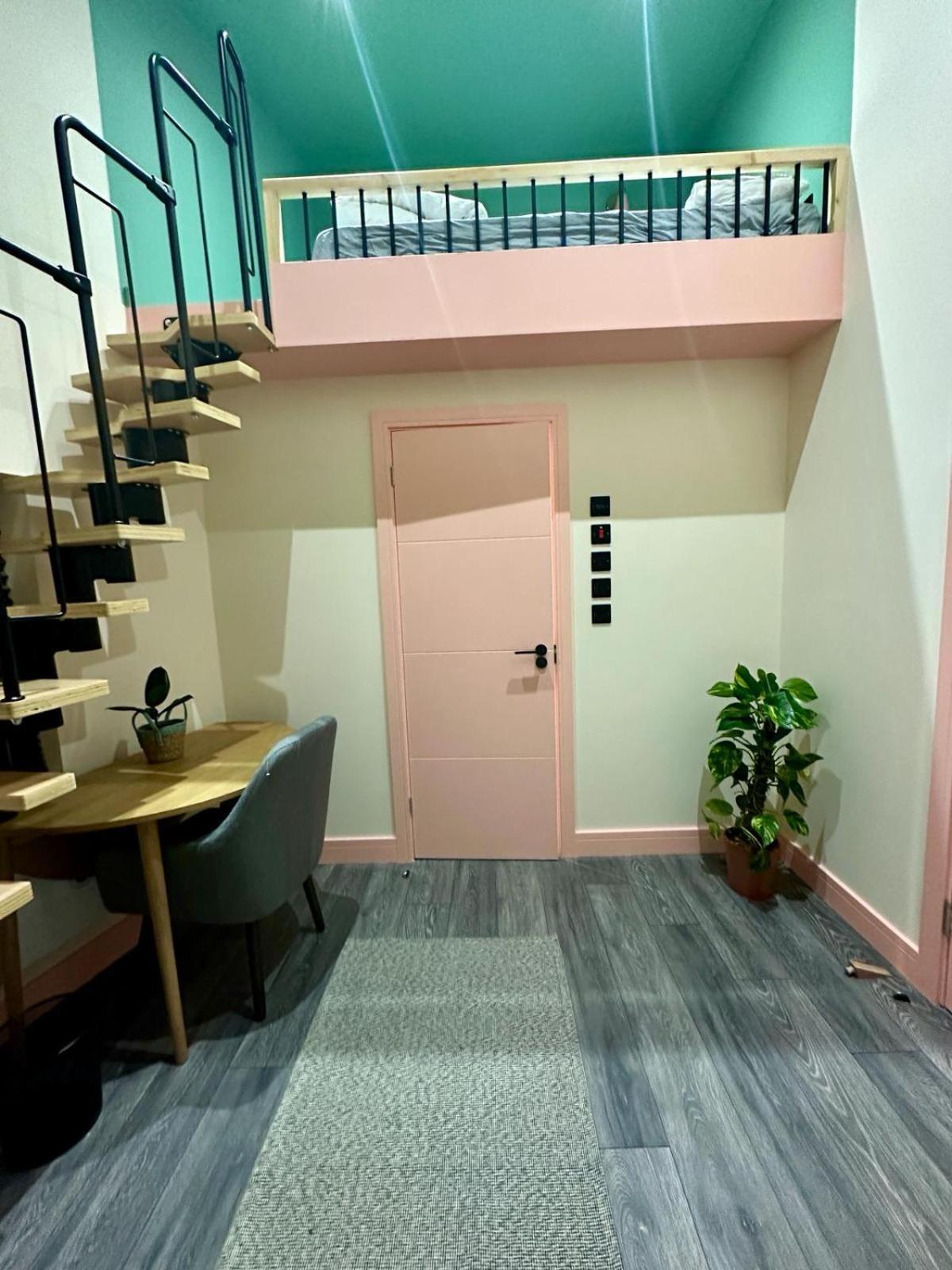 Cozy En-suite Loft In Trendy Local *