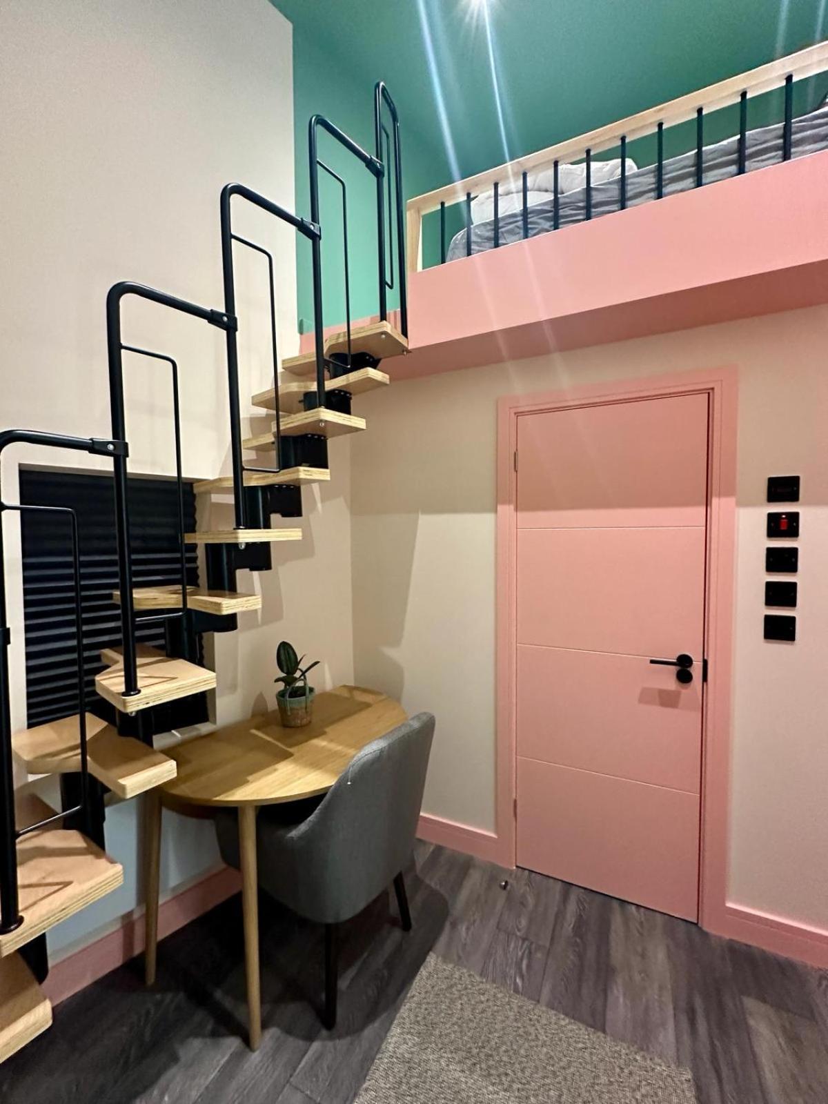 Guest house Cozy En-suite Loft In Trendy Local