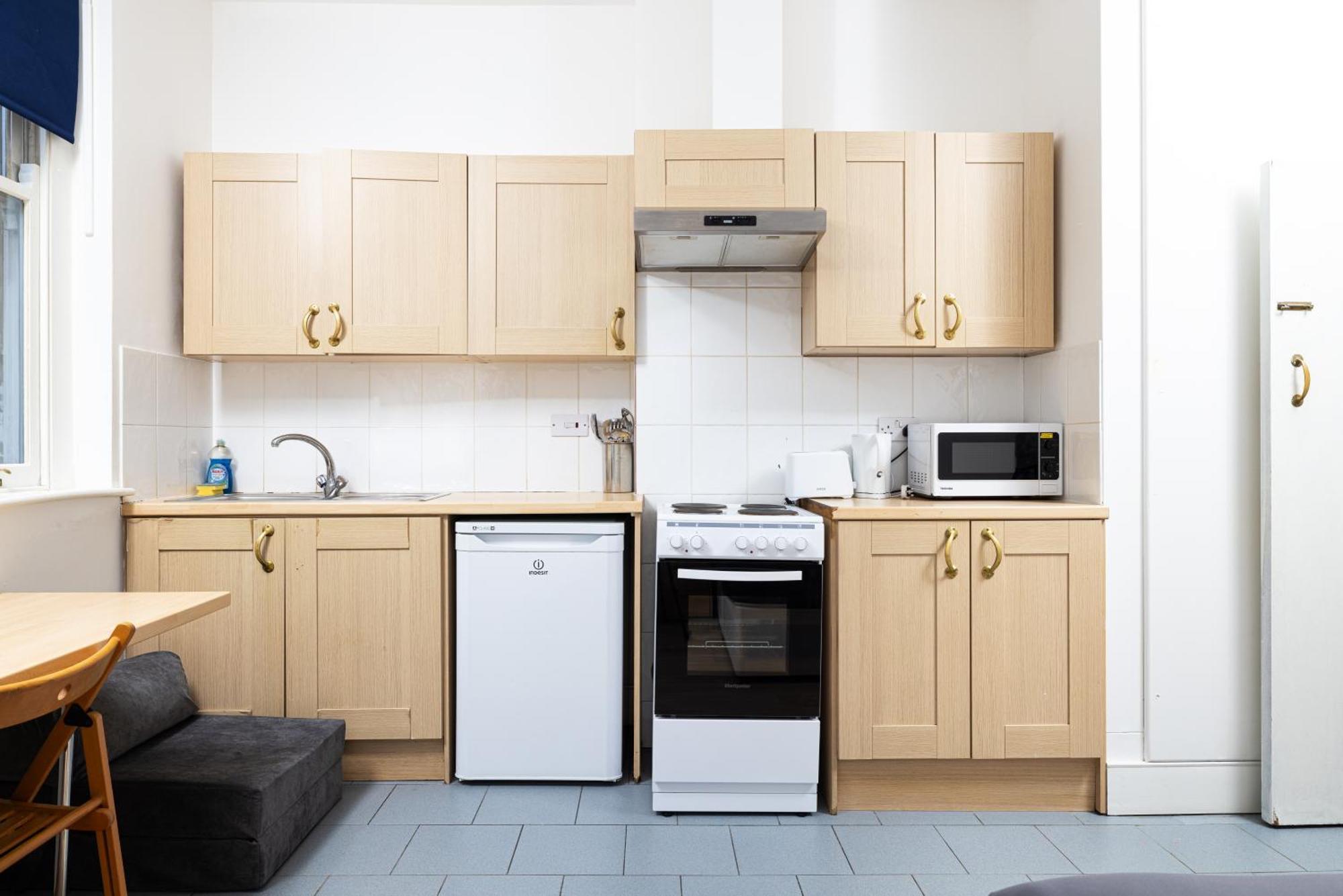 Large On Finchley Road 10 London