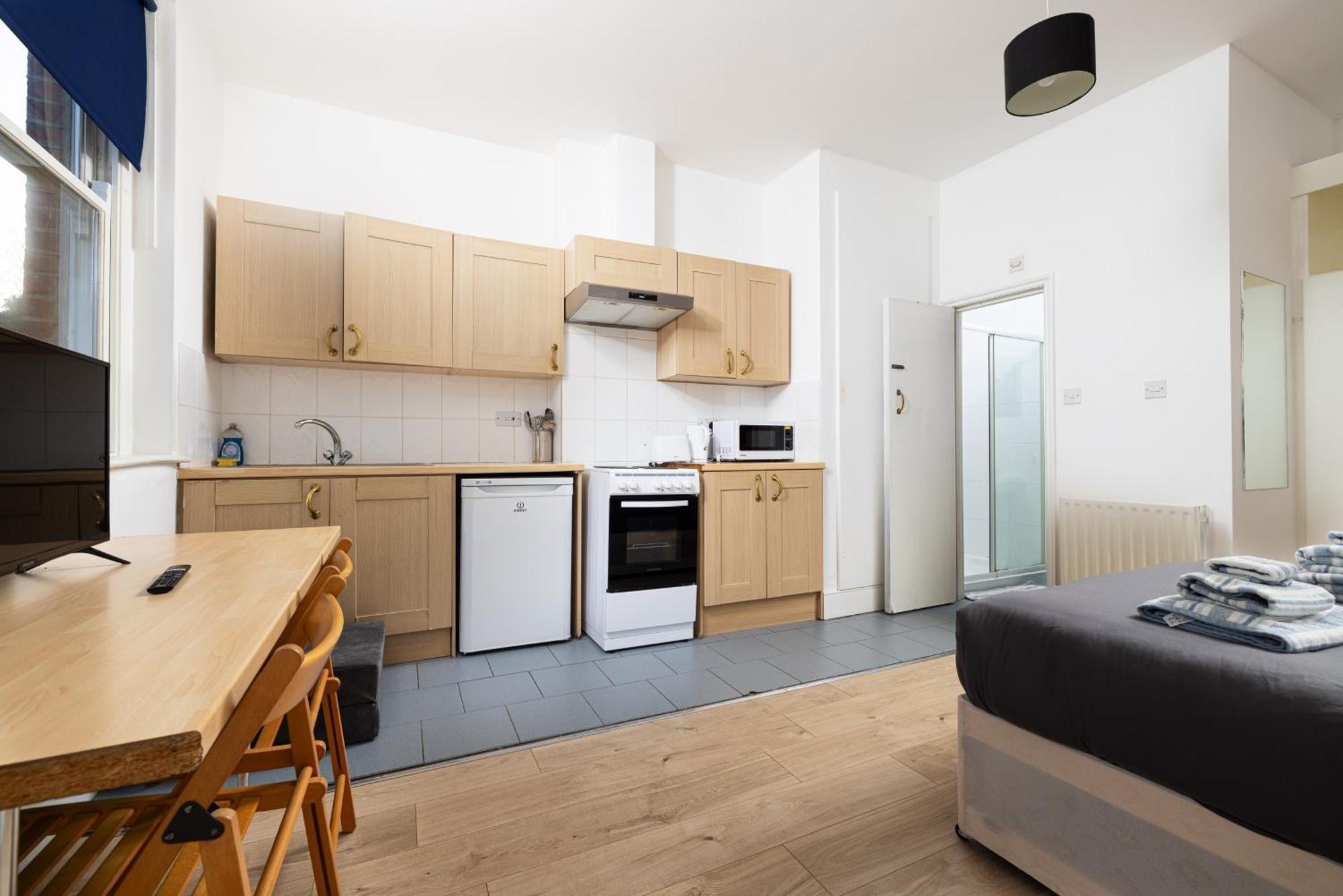 Large On Finchley Road 10 London