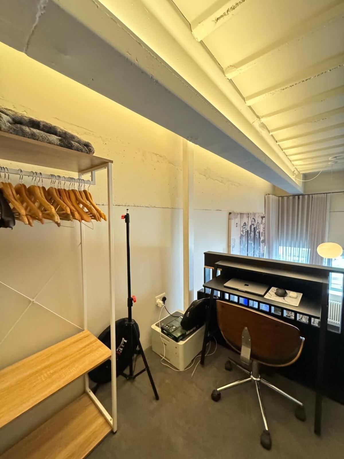 Industrial-chic 1bd Loft By The River Fulham! Londres