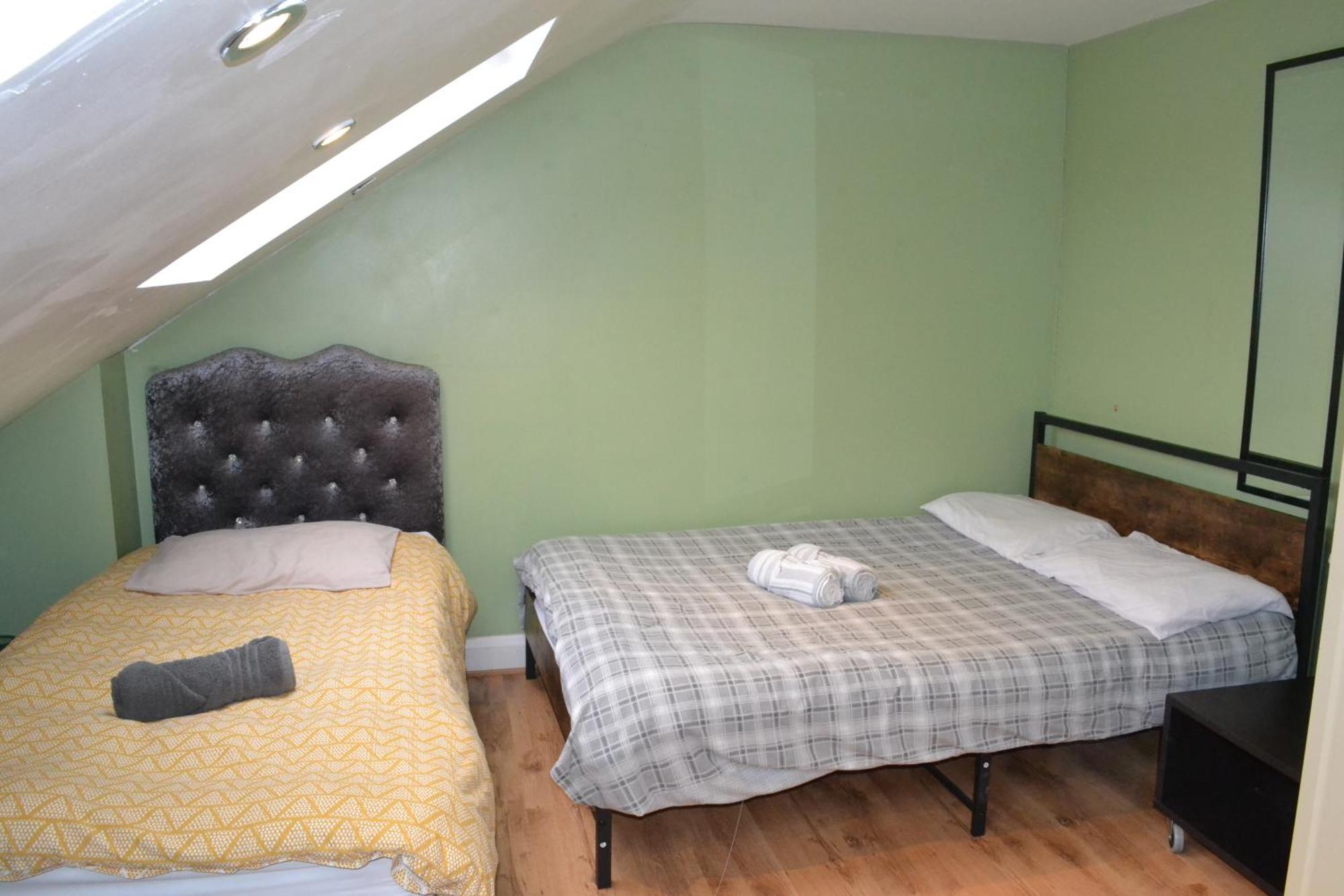 3 Bedroom - Ealing Appartement *