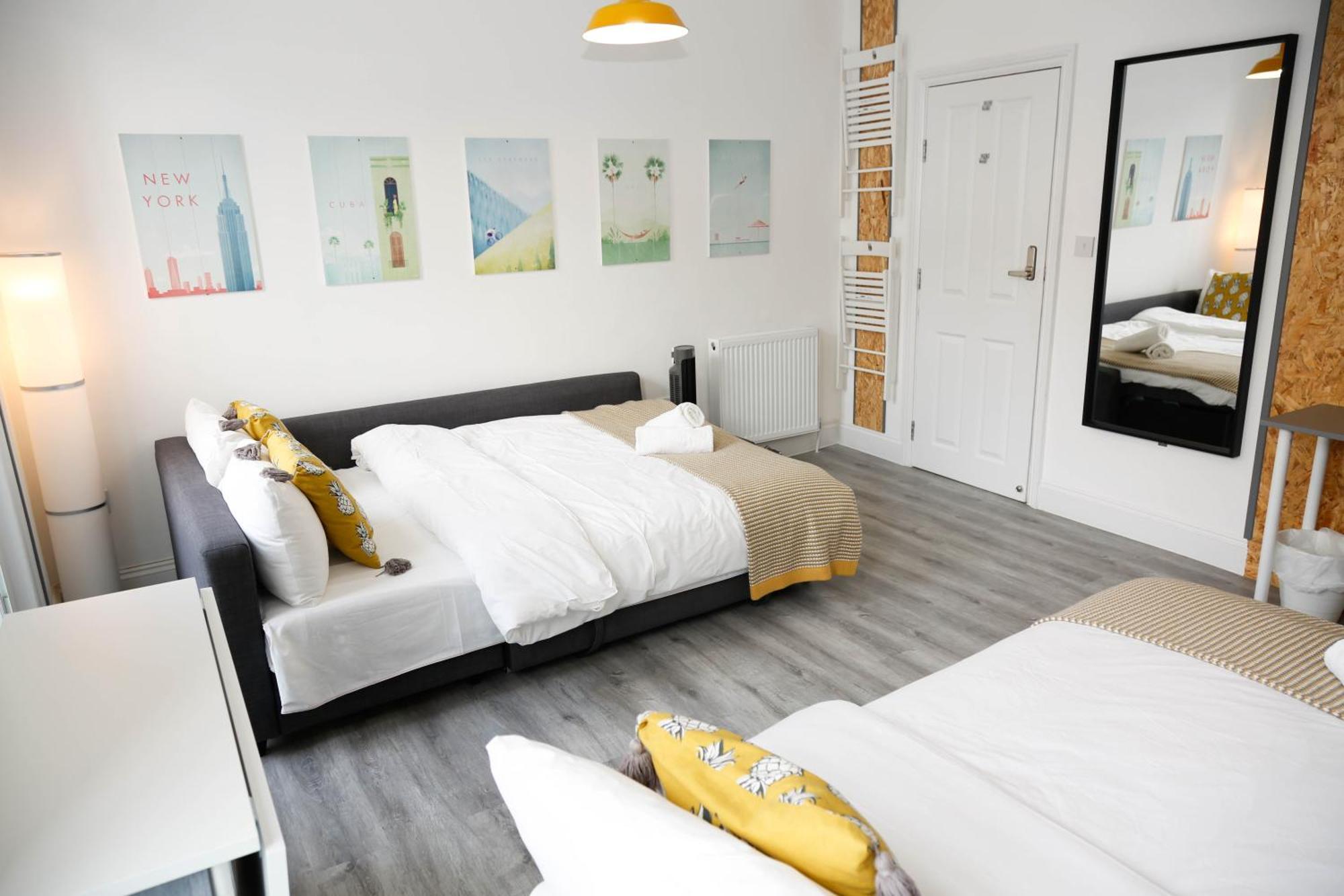 Luxury In Camden Town Near Shops, Cafes, Bars & Metro With Shared Bathrooms Privatunterkunft London