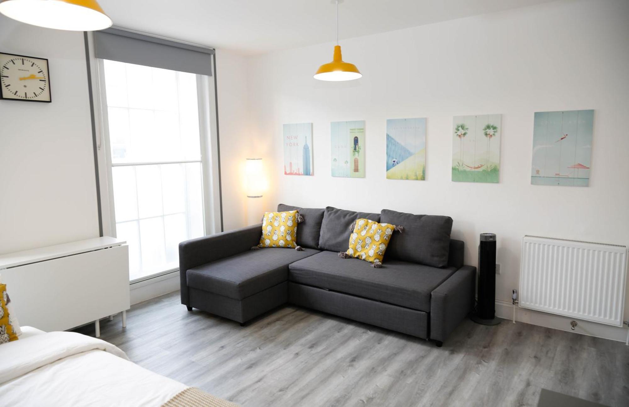 Privatunterkunft Luxury In Camden Town Near Shops, Cafes, Bars & Metro With Shared Bathrooms *