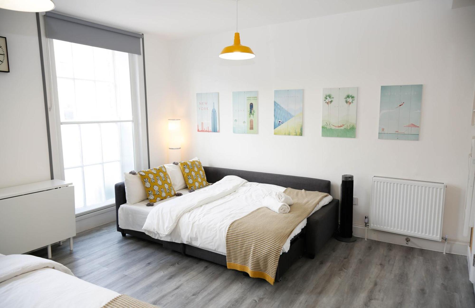 Privatunterkunft Luxury In Camden Town Near Shops, Cafes, Bars & Metro With Shared Bathrooms *