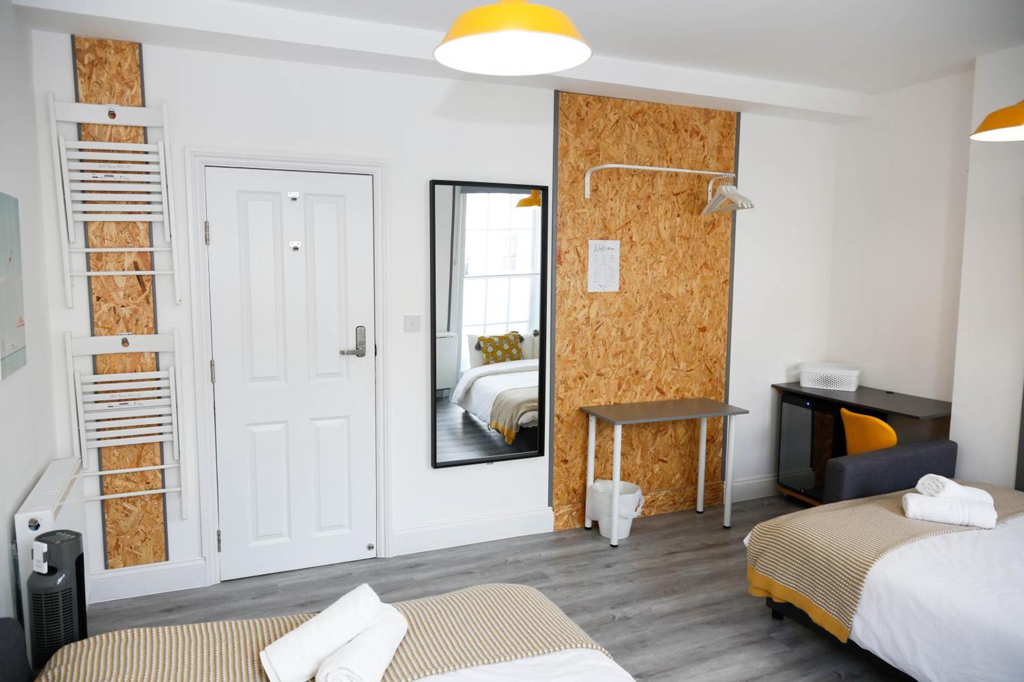Privatunterkunft Luxury In Camden Town Near Shops, Cafes, Bars & Metro With Shared Bathrooms London