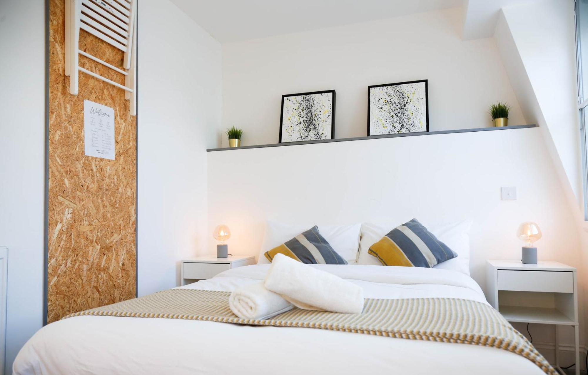 Privatunterkunft Luxury In Camden Town Near Shops, Cafes, Bars & Metro With Shared Bathrooms London