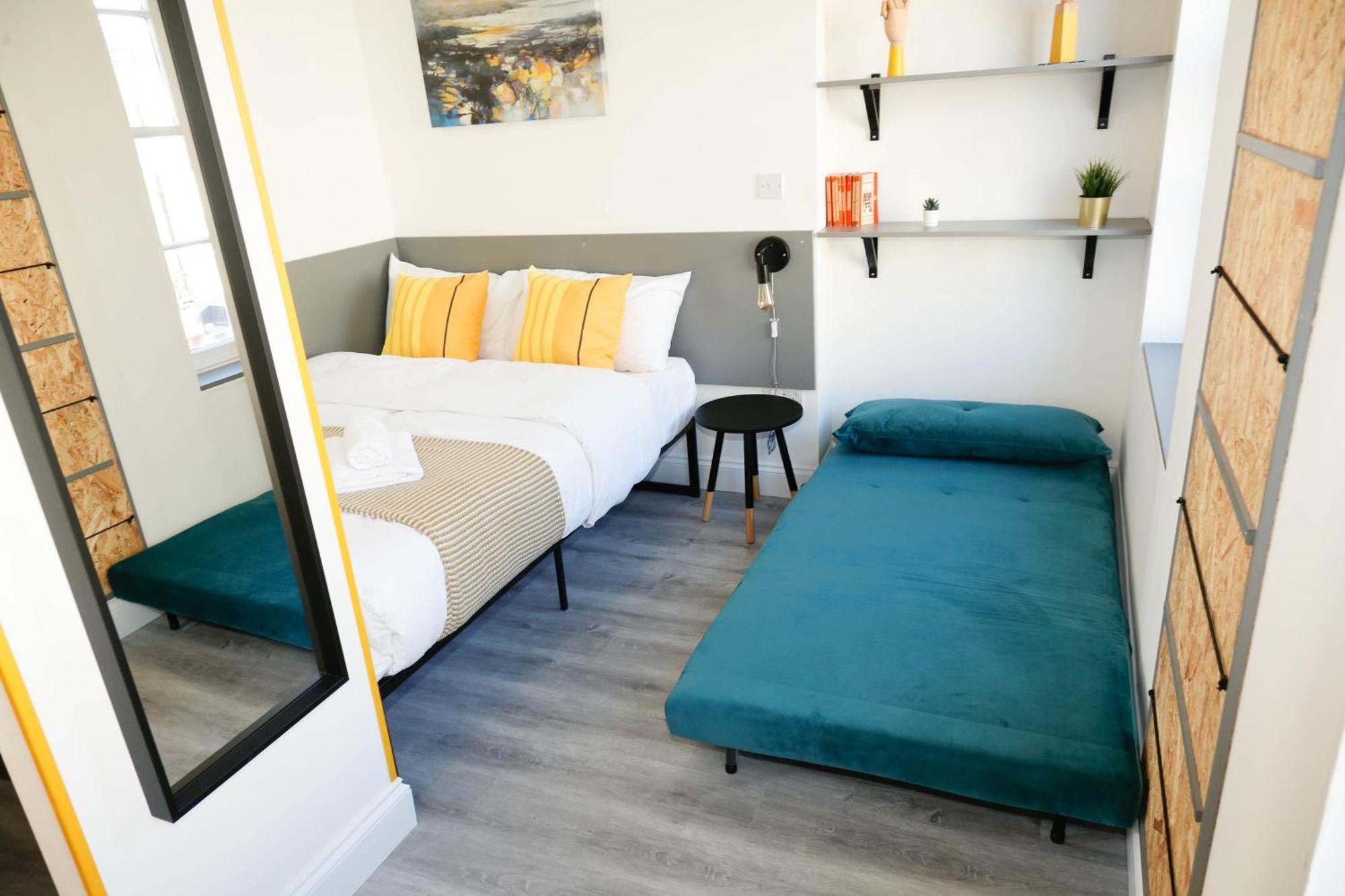Luxury In Camden Town Near Shops, Cafes, Bars & Metro With Shared Bathrooms Privatunterkunft London