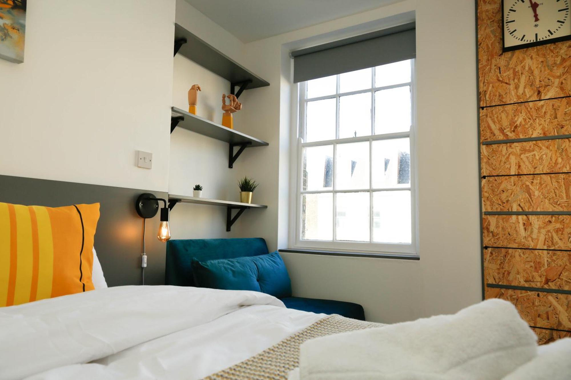 Privatunterkunft Luxury In Camden Town Near Shops, Cafes, Bars & Metro With Shared Bathrooms