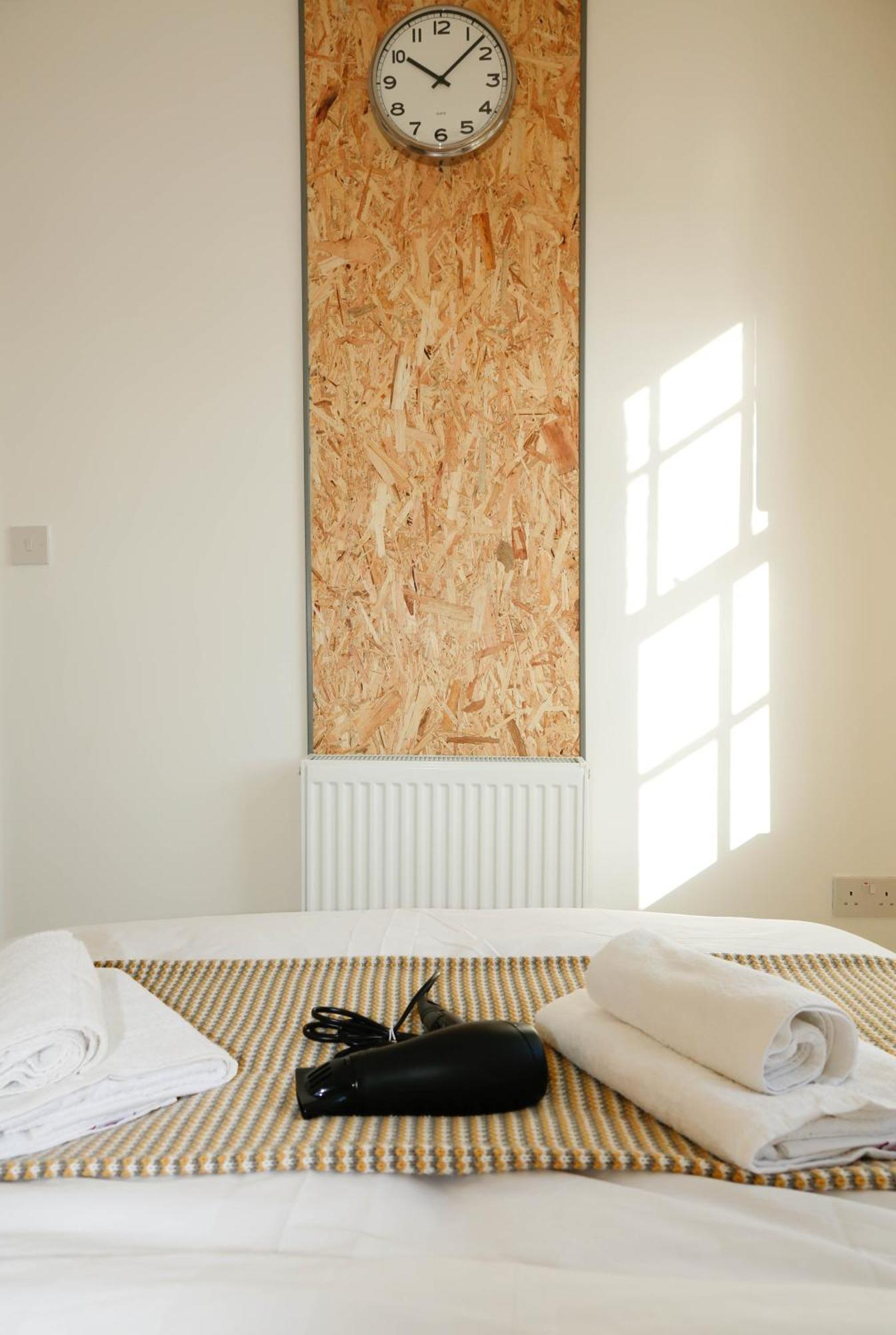 Luxury In Camden Town Near Shops, Cafes, Bars & Metro With Shared Bathrooms Privatunterkunft London