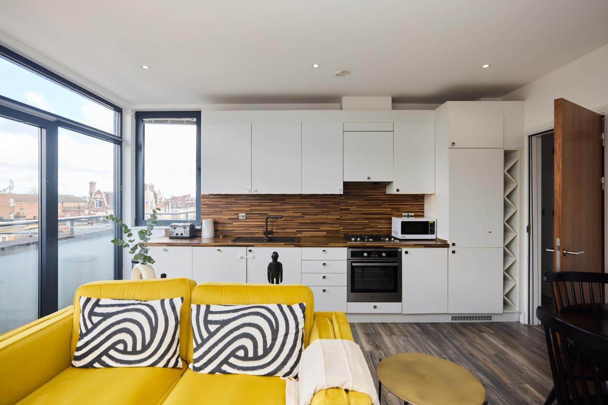 The Harlesden Classic - Lovely 2bdr Flat With Balcony *