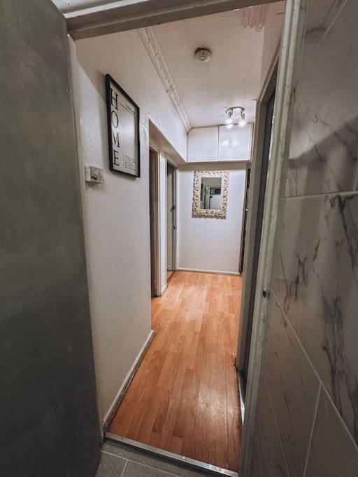 Spacious 3 Bedroom Flat In Stockwell Apartamento Londres
