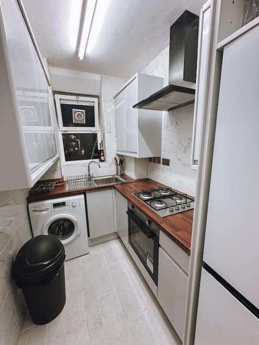 Spacious 3 Bedroom Flat In Stockwell Londres