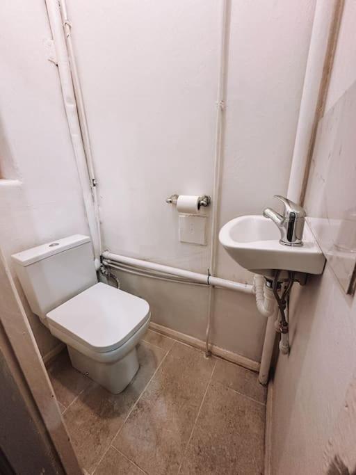 Spacious 3 Bedroom Flat In Stockwell Londres