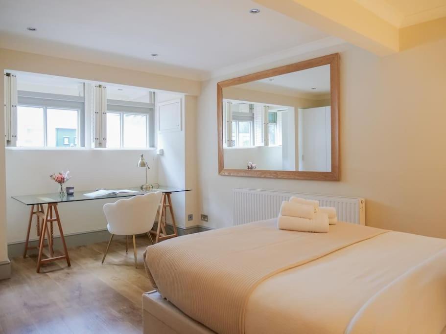 Stylish Retreat In The Heart Of Notting Hill Apartment London