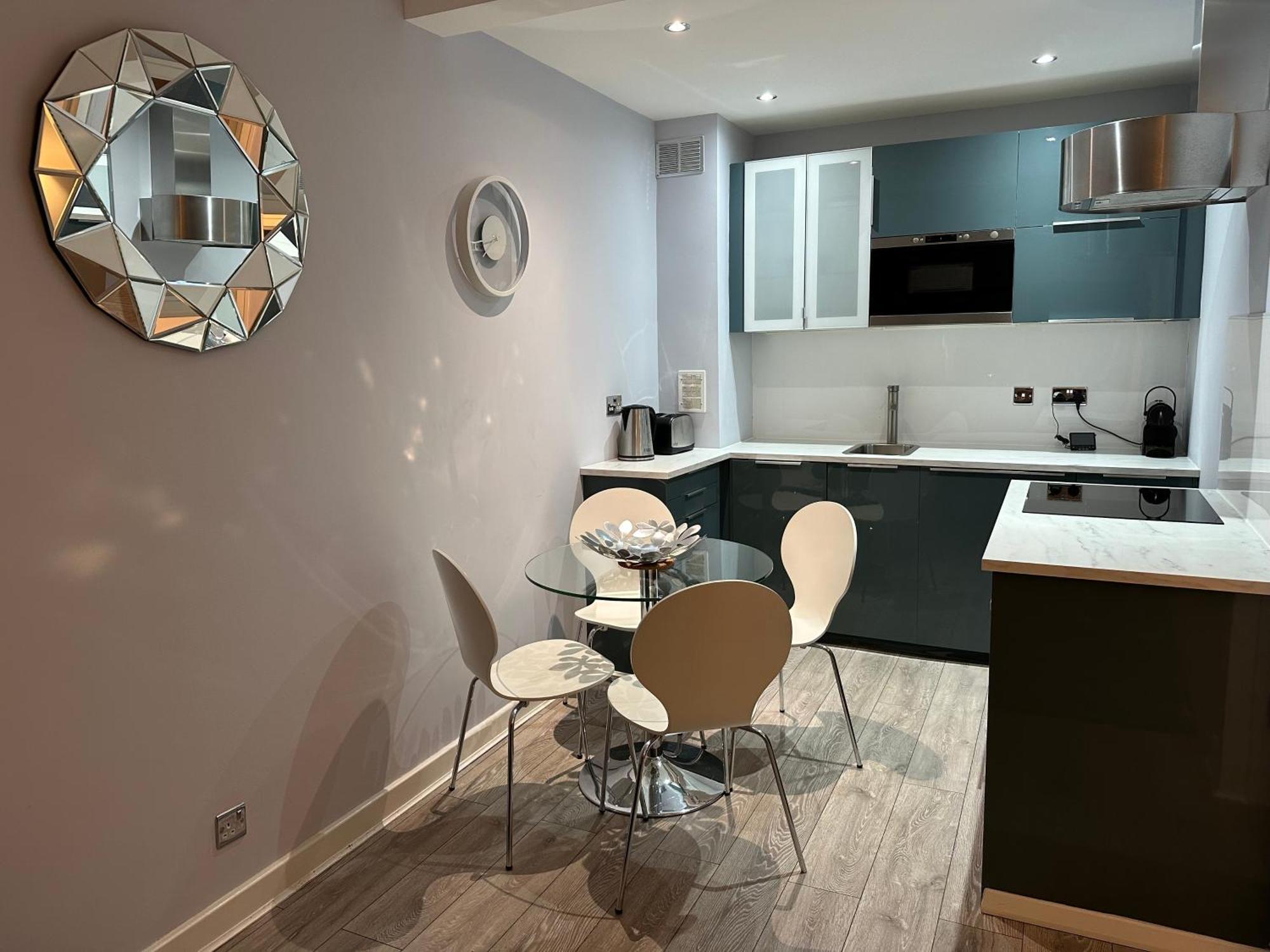 Apartment Modern Flat - Fantastic Location 10 Min Walking To Oxford Street! *