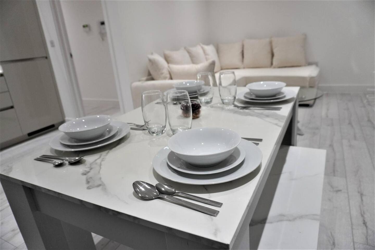 Queens Luxury *