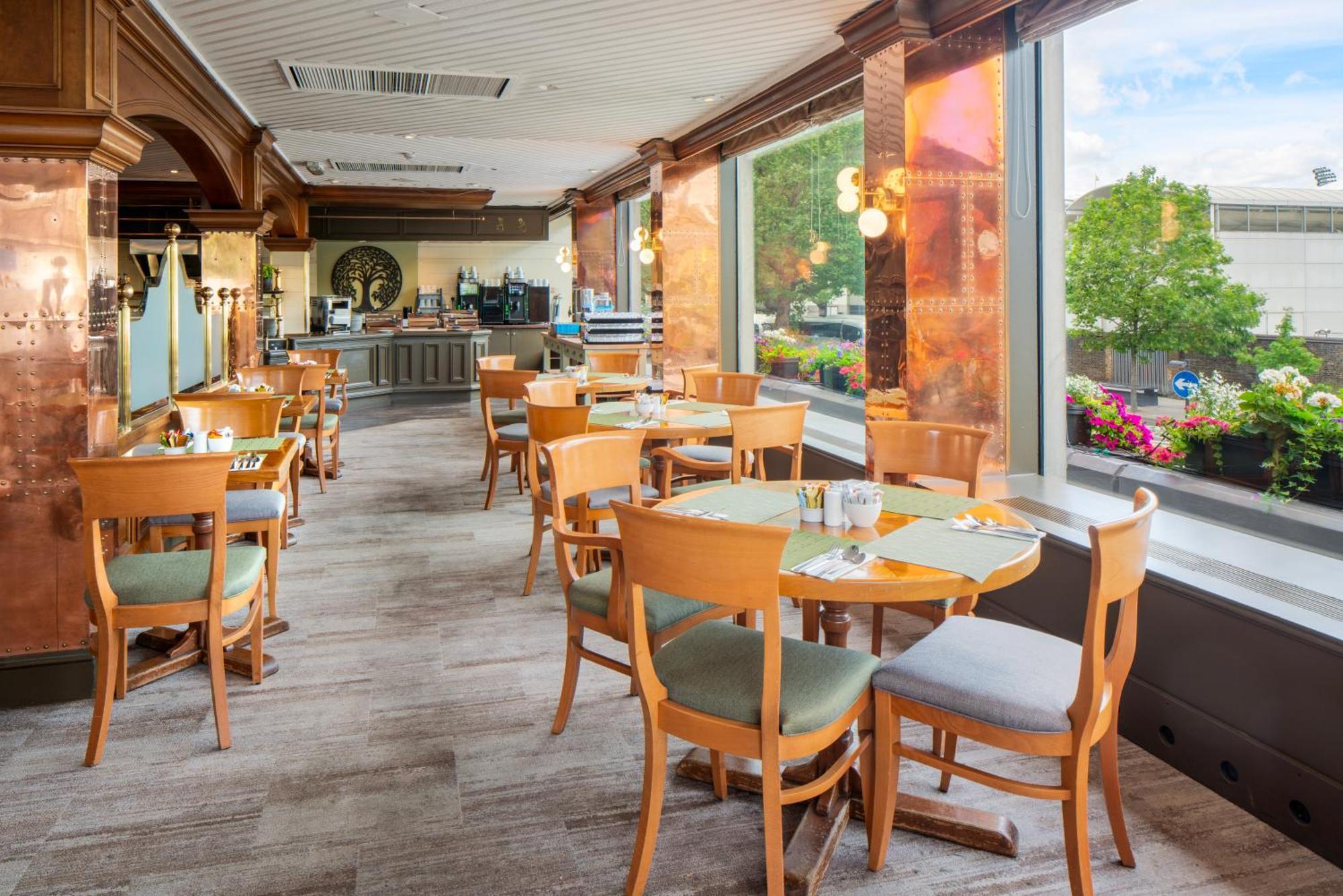 Danubius Regents Park Hotel 4*