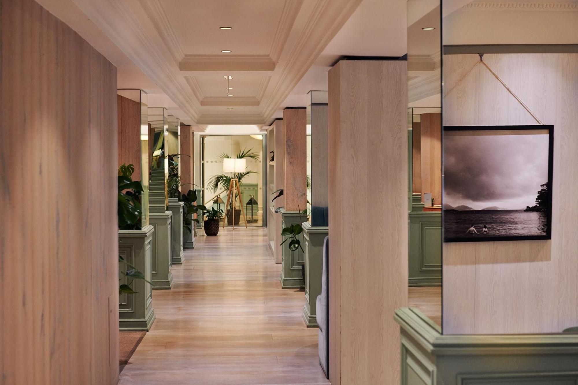 Melia White House Hotel 4*