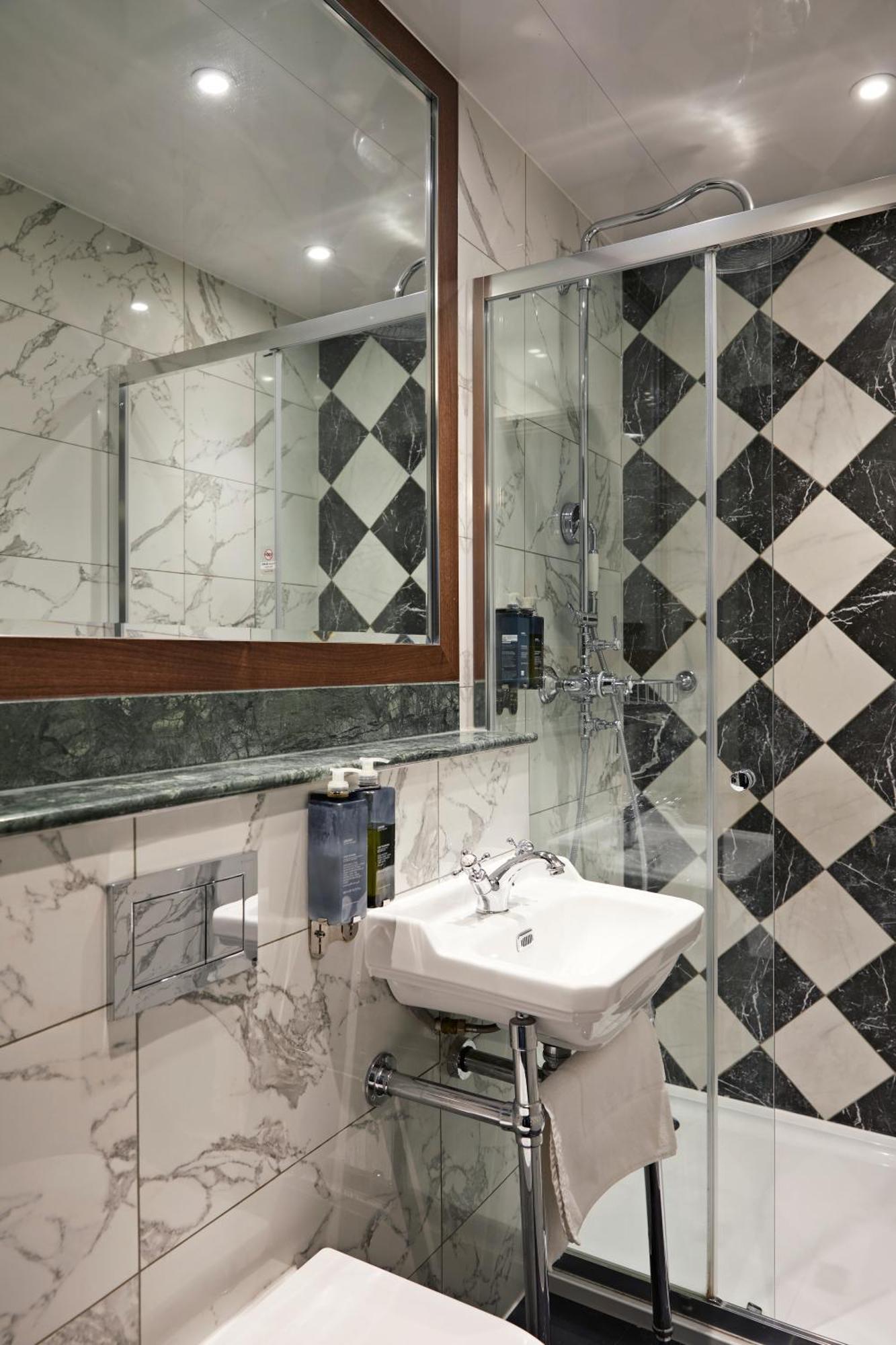 The Portico 4*