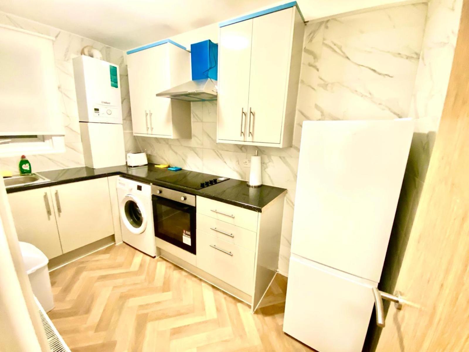 Apartamento Beautiful Two Bedroom Flat With Free Car Park In