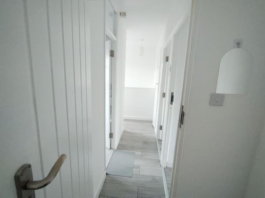 Cosy Near E1