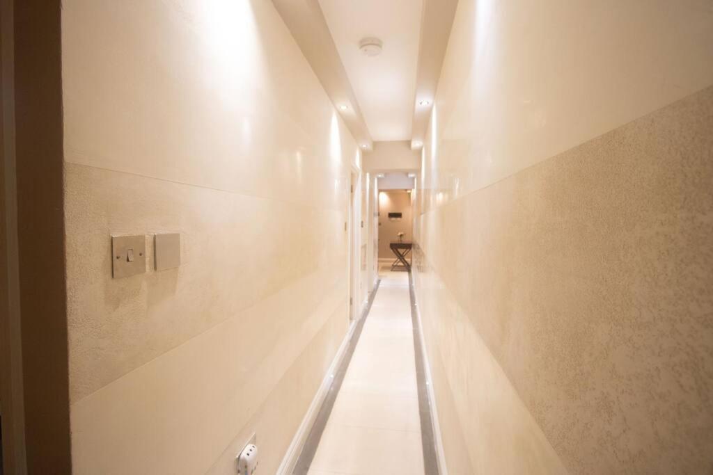 Apartamento Oikoshomes Three Bedroom Flat In *